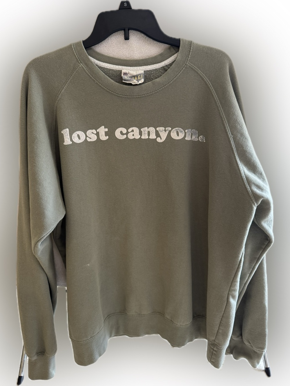 Vintage Vibes sweatshirt, a gorgeous green color, cozy, soft and comfortable!
